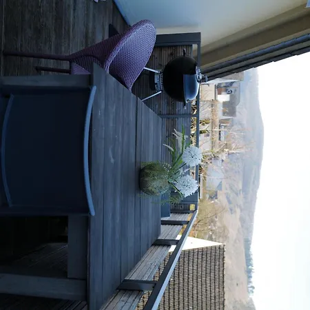In Mit Terrasse
